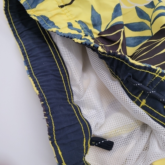 Nautica Men's Sz XL Blue Tropical Print Quick Dry - Picture 6 of 10